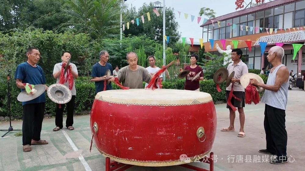 独羊岗乡河合村举办文艺汇演 庆祝建军99周年